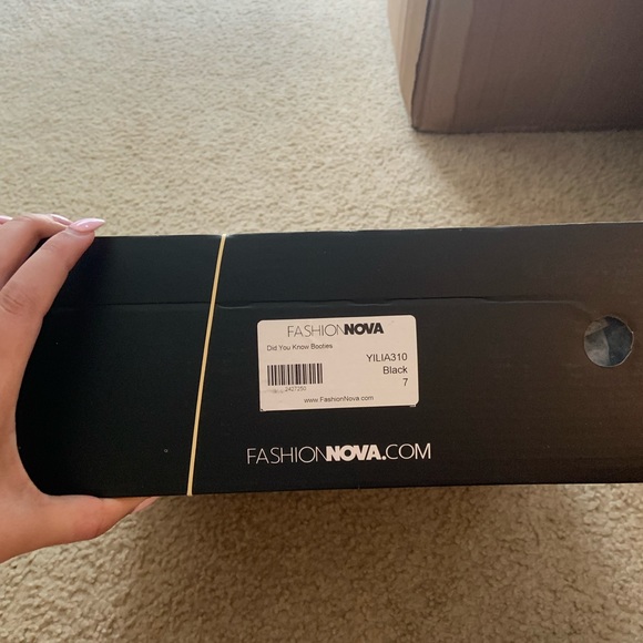 NWT Fashion Nova Black Leather Stiletto Booties 7 - Picture 5 of 7